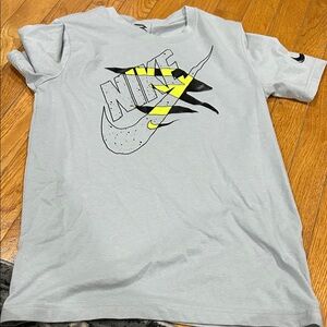 Nike Kids Light Gray T-Shirt with Yellow and Black Logo